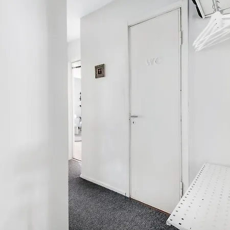 Apartamento Wehost Spacious Studio Near Metro Kallio